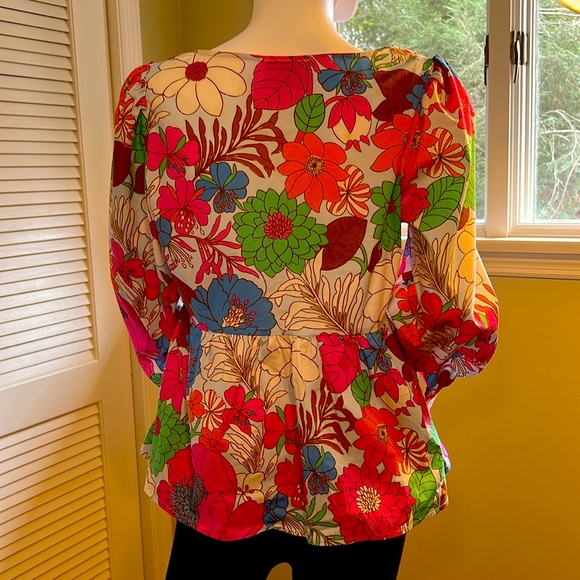 TUCKERNUCK women’s Medium blouse - Picture 5 of 7